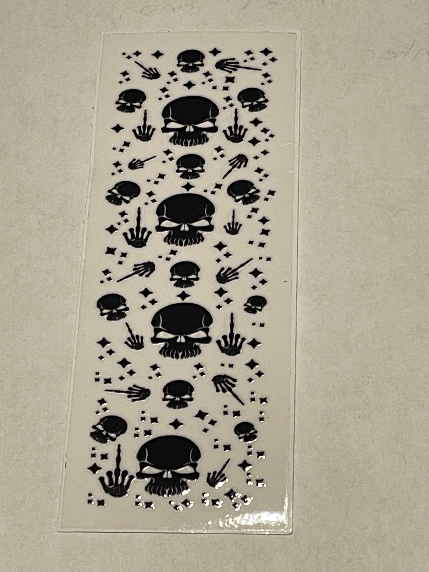 Skull/Middle Finder (Pen Wrap)